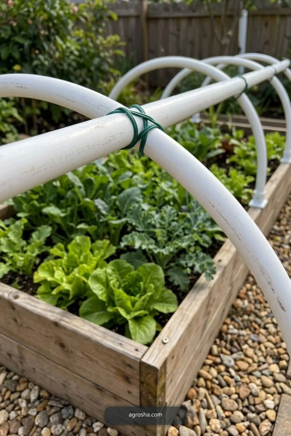 Hoop ridge brace for DIY mini greenhouse for raised beds