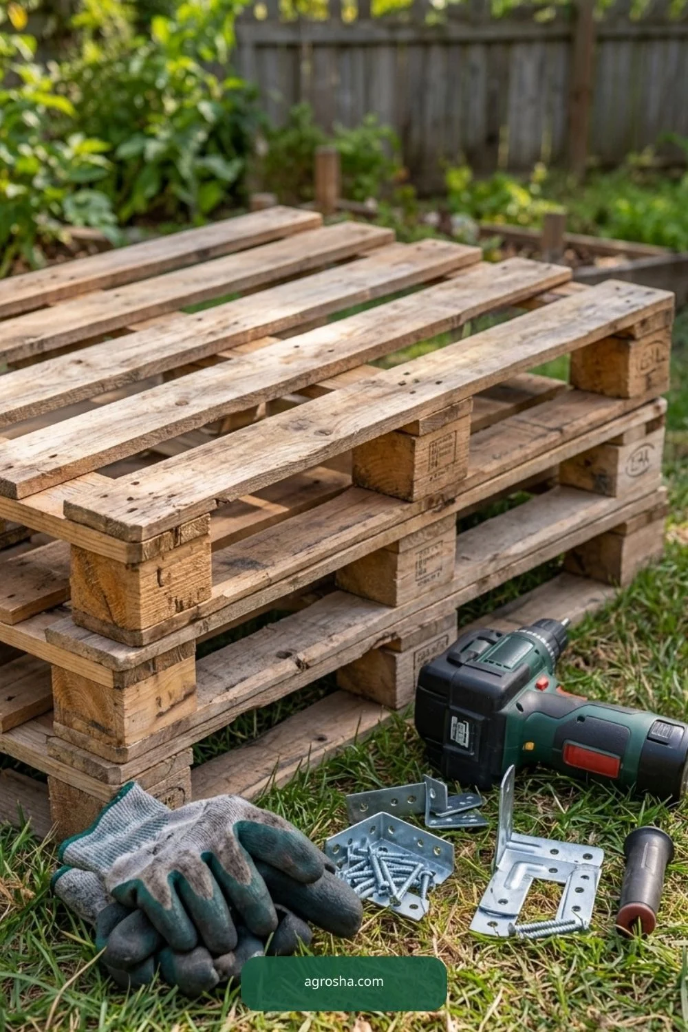 Materials and Tools for DIY pallet compost bin