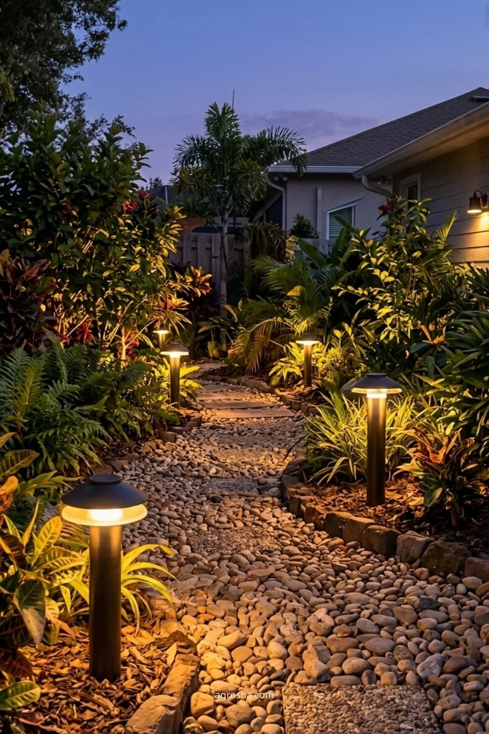 Florida garden lighting example showing low path lights at direction changes