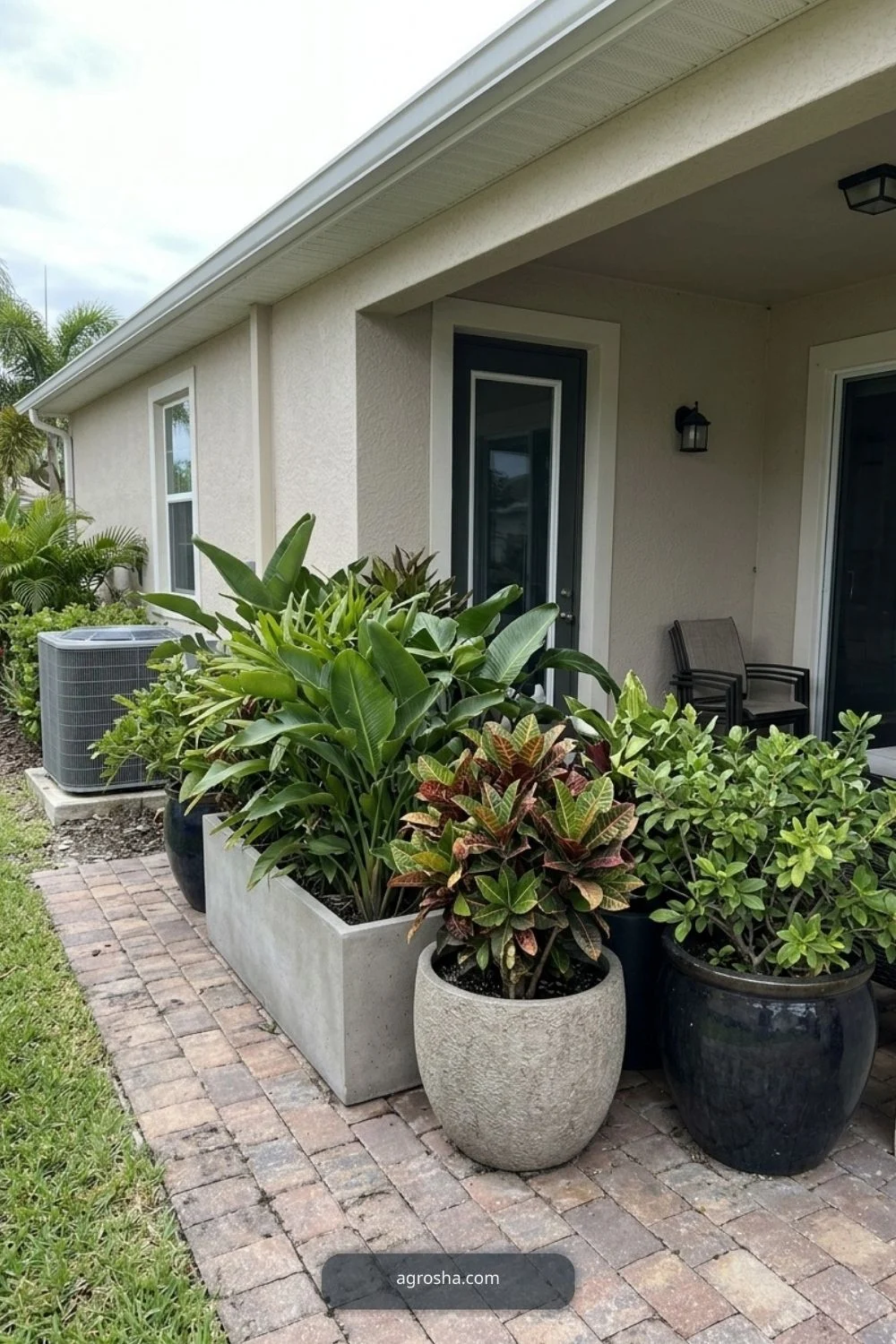 Florida outdoor planter example showing storm-ready planter placement